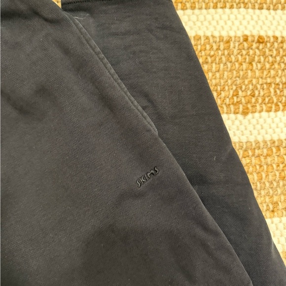 SKIMS Black Track Pants - Picture 7 of 8